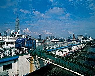 优衣库推出《塞尔达传说：王国之泪》联名T恤